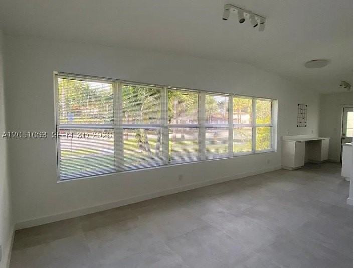 2001 Ne 167th St #1 - Photo 5 of 26