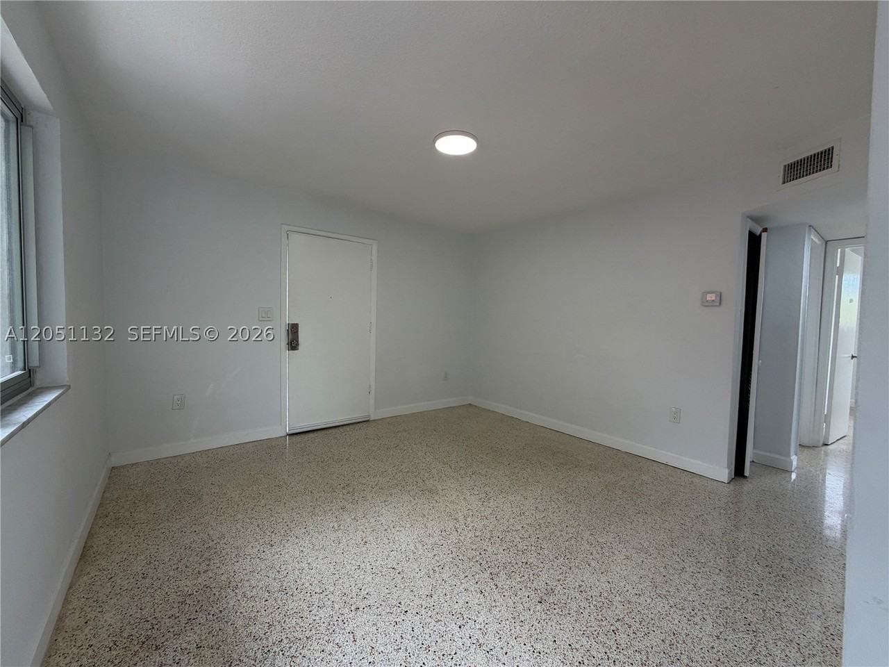 1460 Sw 4th St #6 - Photo 2 of 9
