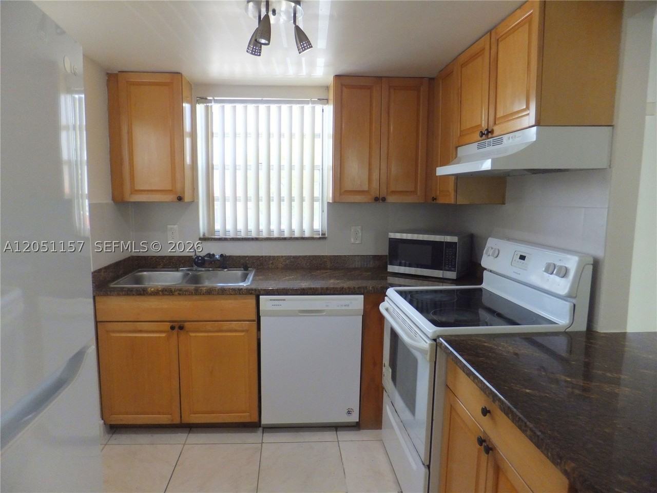 16410 Miami Dr #209 - Photo 7 of 33