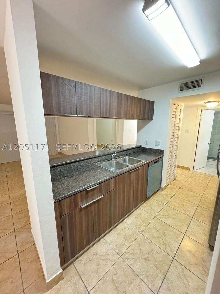 15751 Sw 106th Ter #102 - Photo 2 of 29