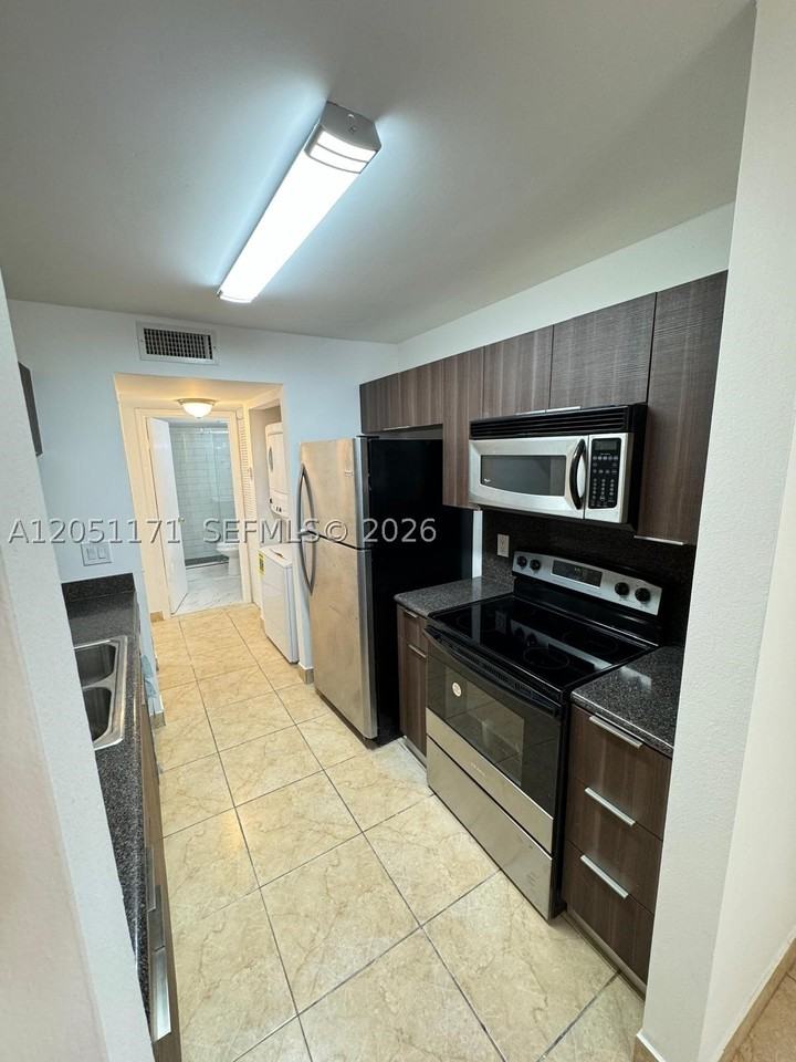 15751 Sw 106th Ter #102 - Photo 6 of 29