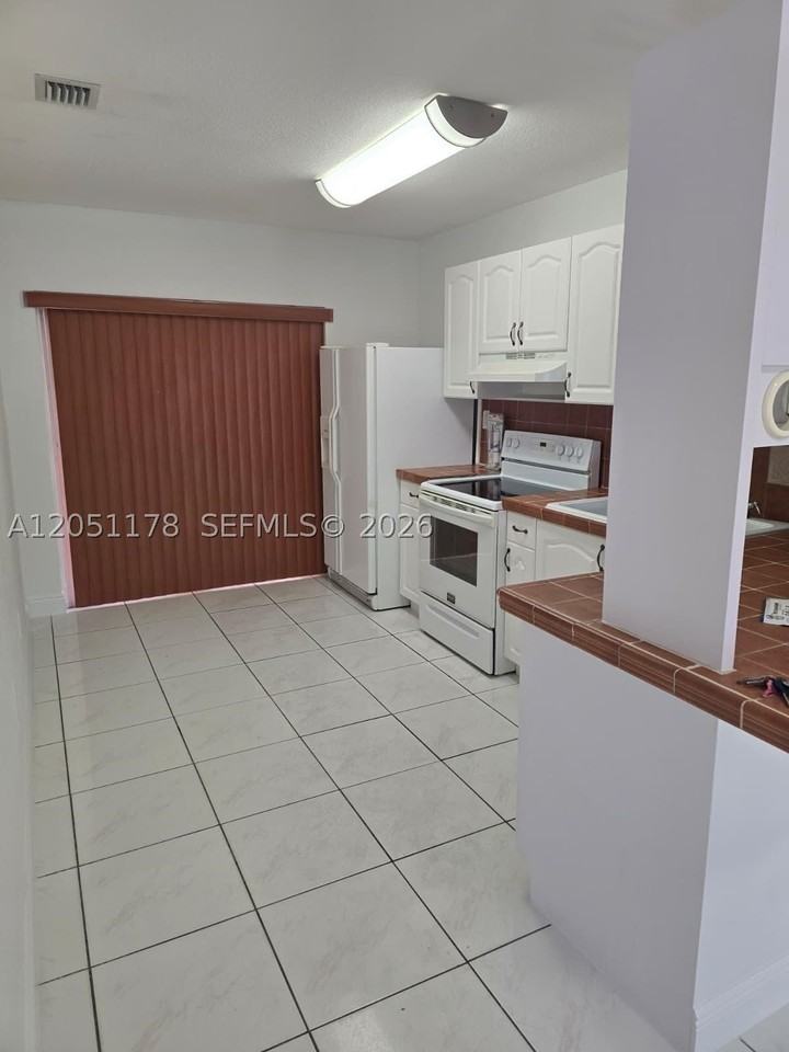 9069 Nw 121st Ter #81 - Photo 4 of 9