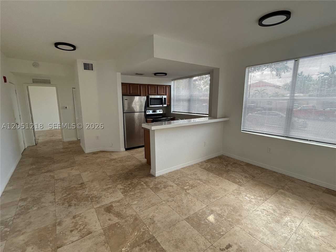 953 Sw 10th St #3
