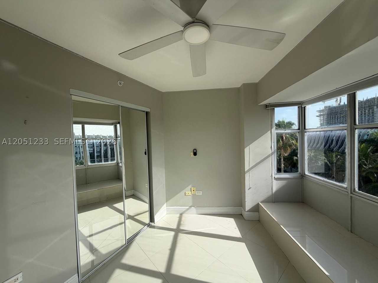 1881 Washington Ave #6A - Photo 7 of 18