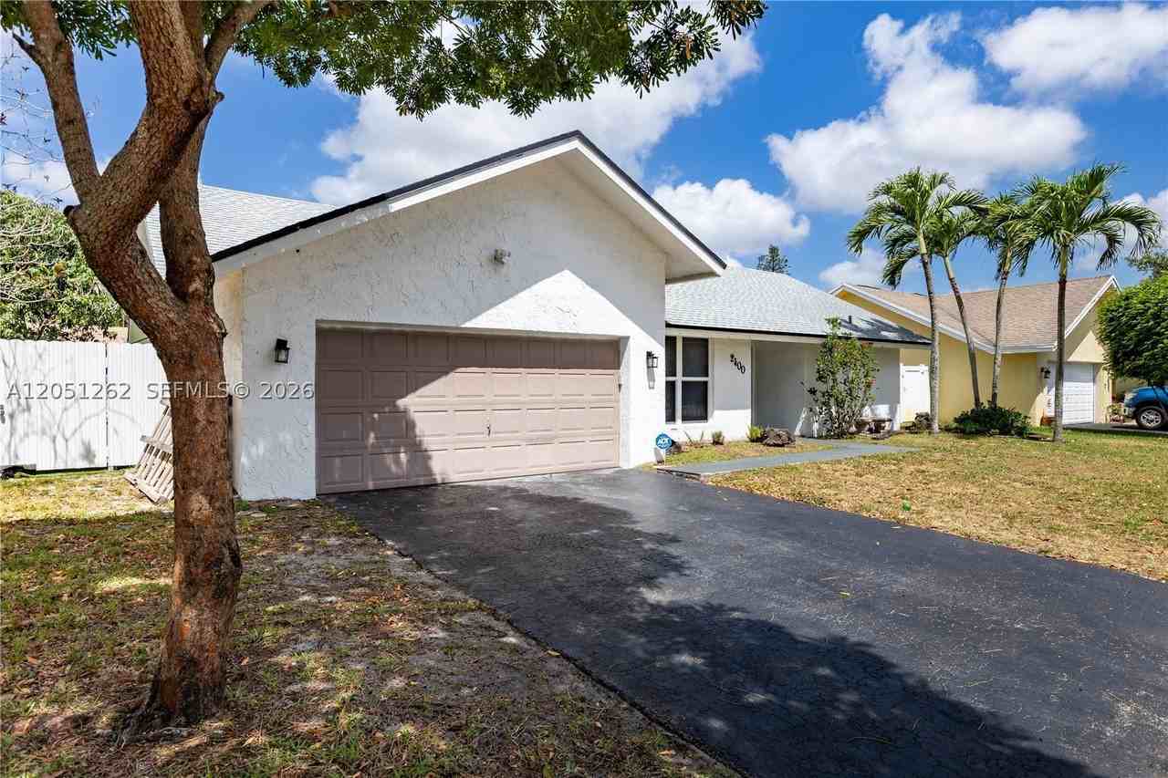 2400 Nw 103rd Ave #0 - Photo 4 of 31