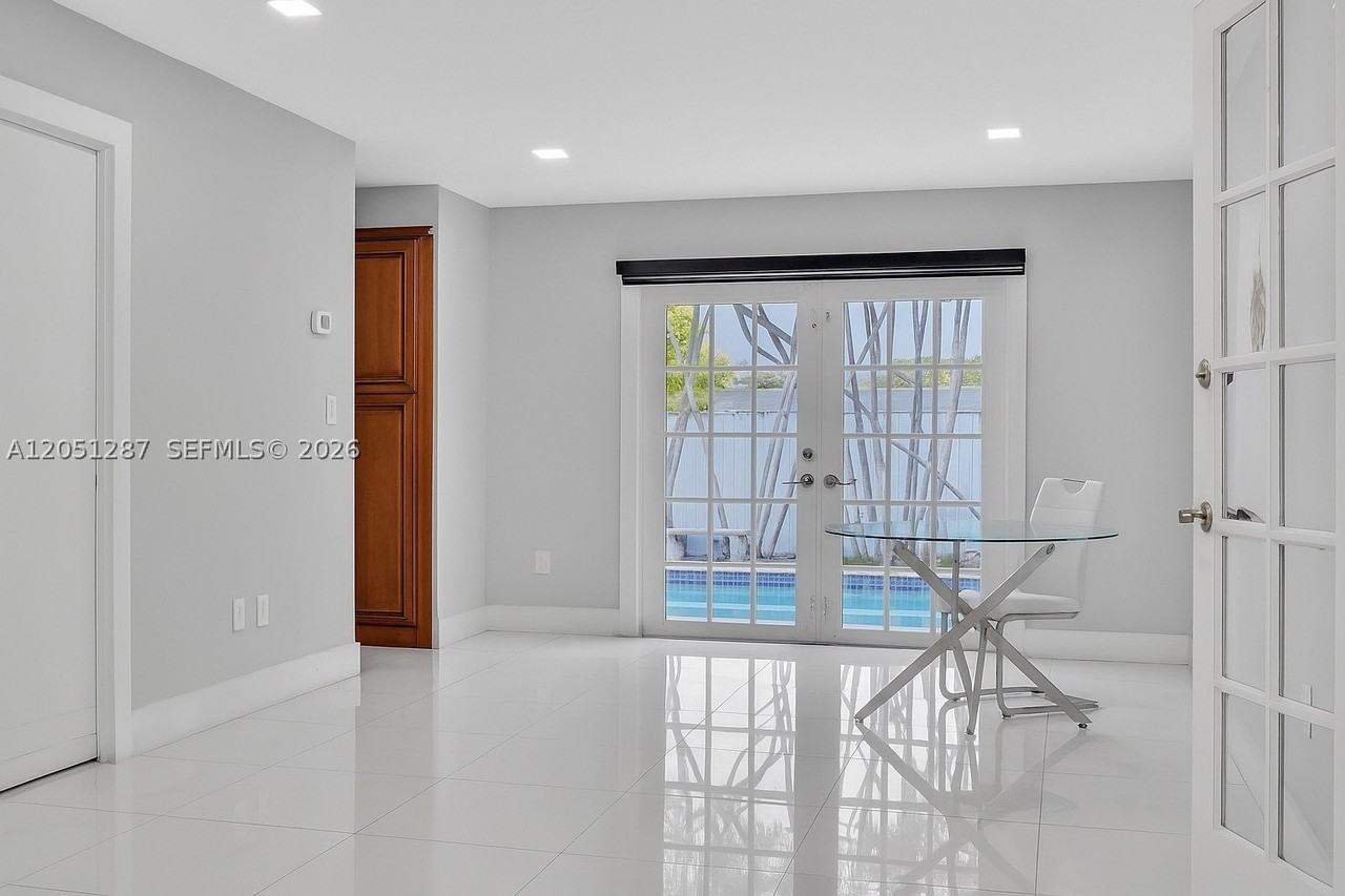 13231 Sw 68th St - Photo 4 of 31