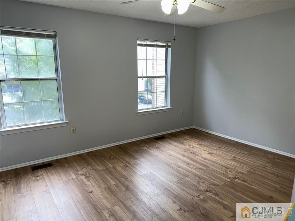 31 Kingston Run - Photo 5 of 14