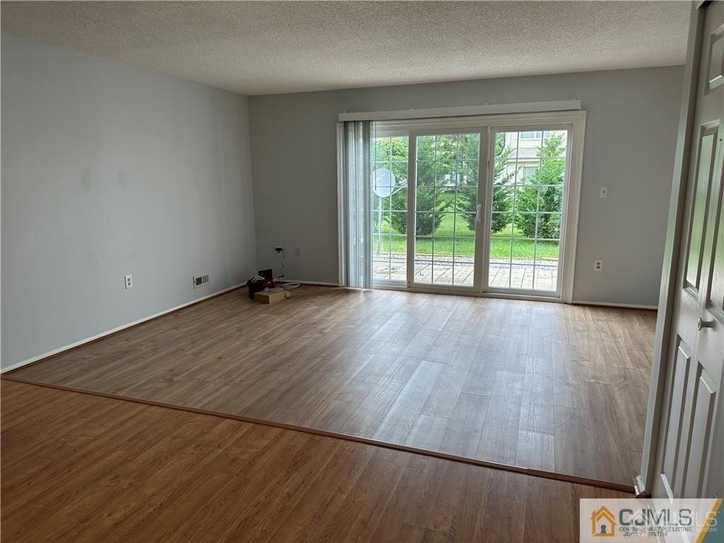 31 Kingston Run - Photo 6 of 14