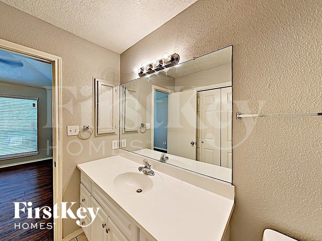 22914 Sherioaks Ln - Photo 7 of 14