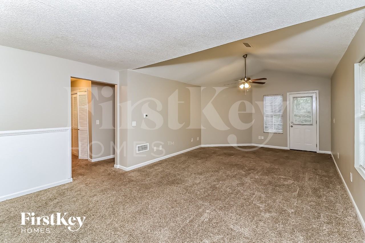 2165 Cottage Ct Sw - Photo 4 of 15