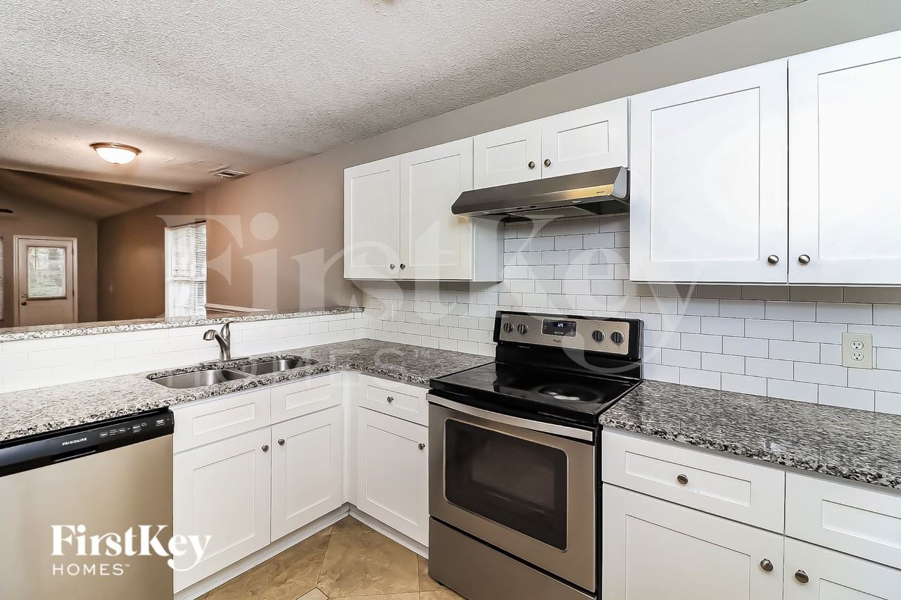 2165 Cottage Ct Sw - Photo 7 of 15