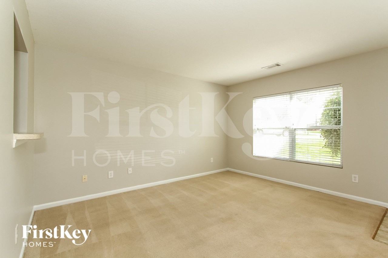 2129 Sebastiani Dr - Photo 3 of 14