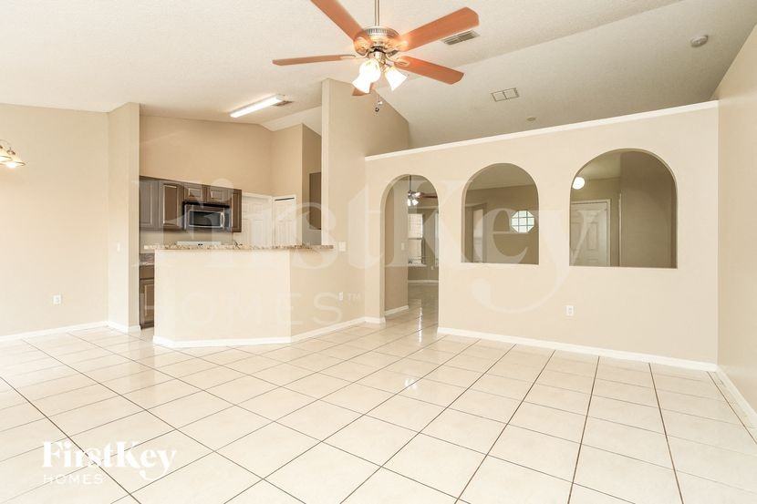 205 Tiffany Ct - Photo 5 of 15