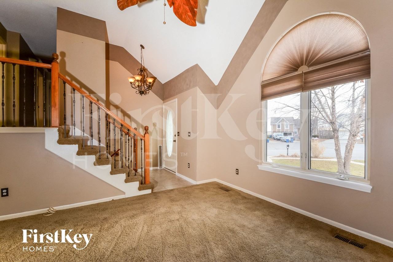 1879 Quail Ridge Dr - Photo 3 of 15