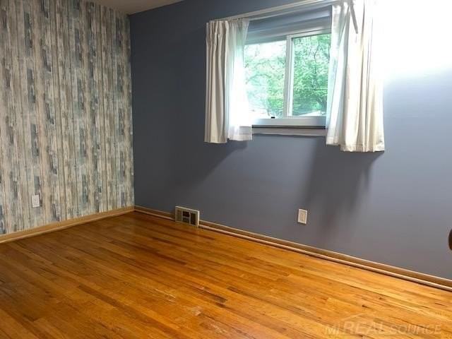 53039 Dryden St - Photo 6 of 12