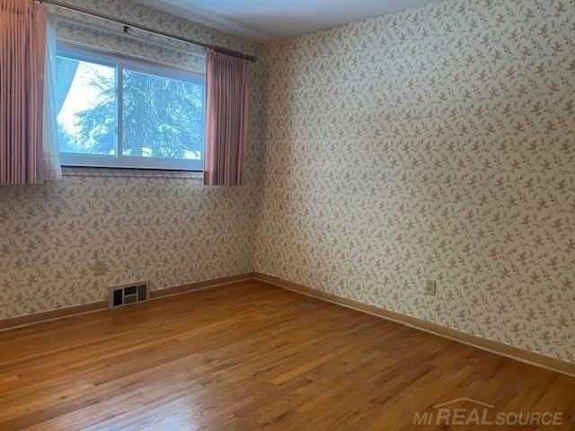 53039 Dryden St - Photo 7 of 12