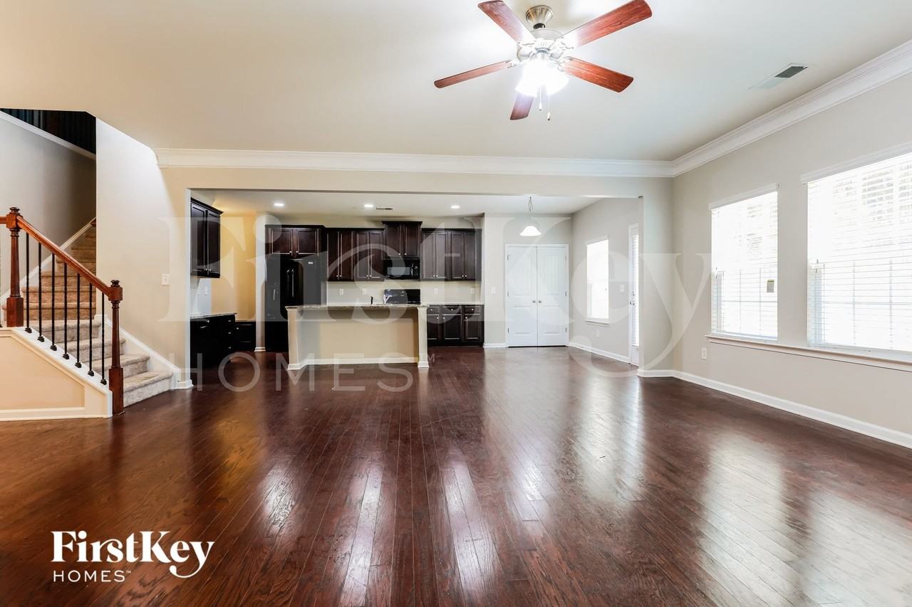1253 Creek Top Rd - Photo 3 of 15