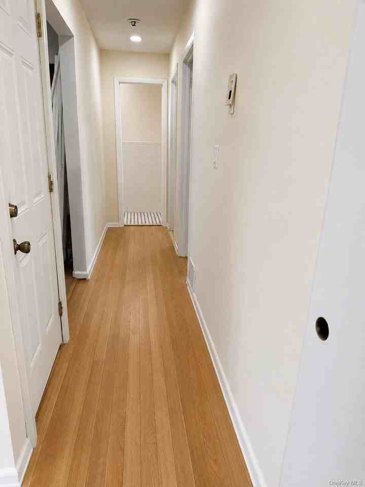 790 Wellwood Ave - Photo 6 of 12