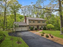 featured image of 10 Silvermine Dr