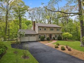 10 Silvermine Dr - Photo 1 of 1