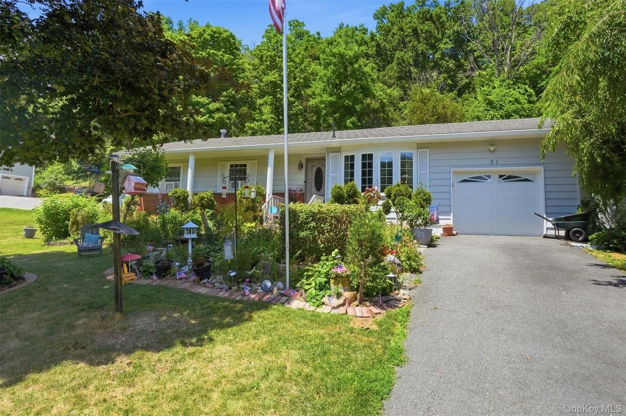 31 Park Hill Dr - Photo 3 of 43
