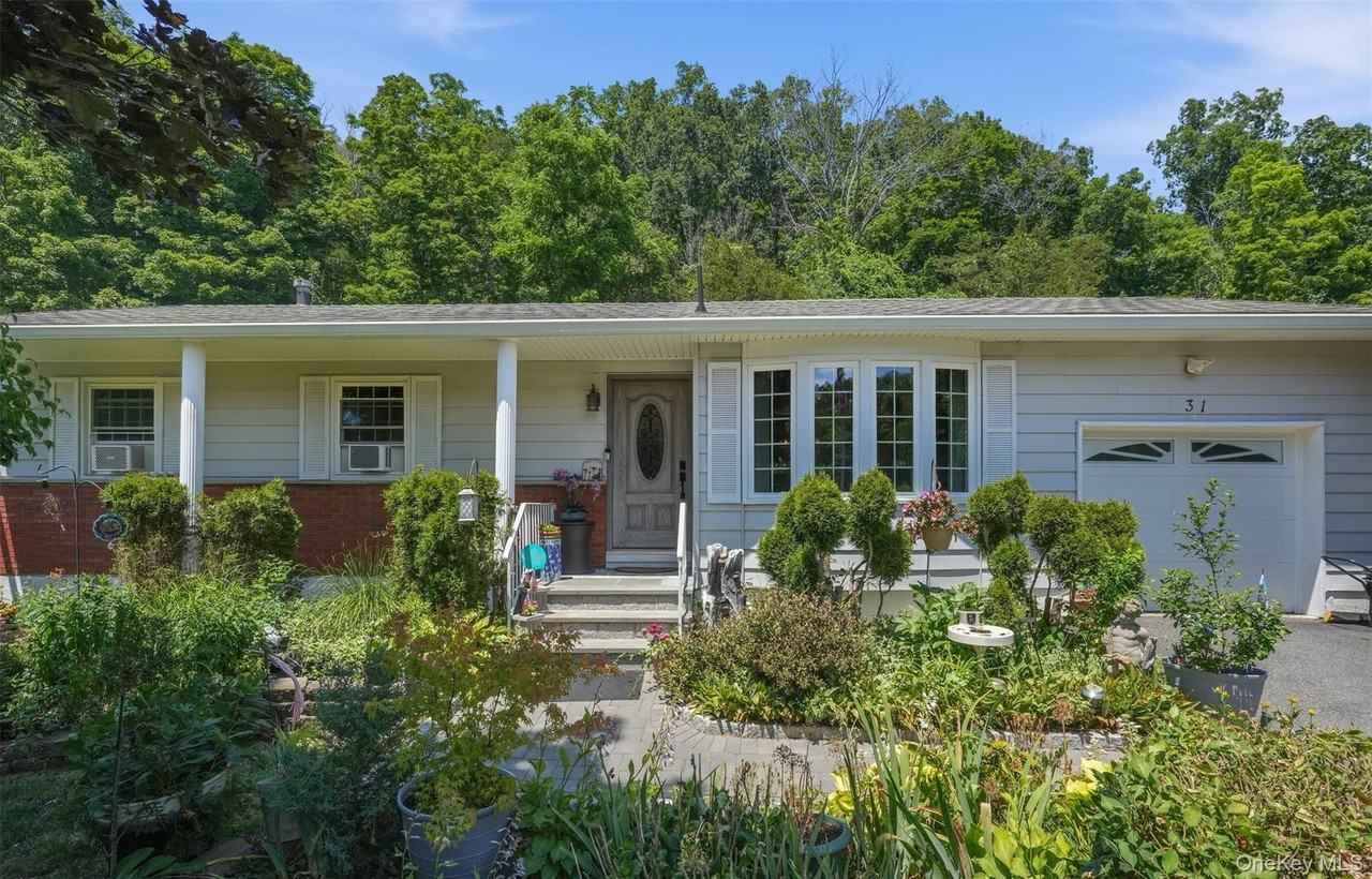 31 Park Hill Dr - Photo 4 of 43