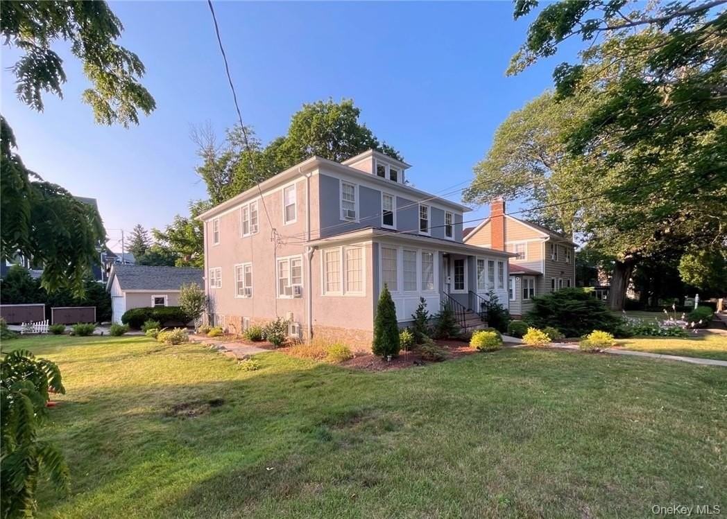 306 Soundview Ave - Photo 2 of 28