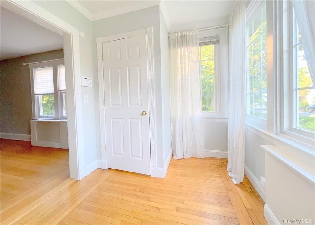 306 Soundview Ave - Photo 5 of 28