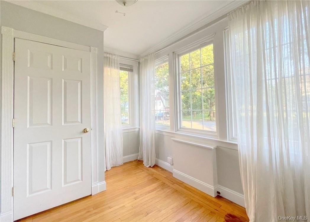 306 Soundview Ave - Photo 6 of 28