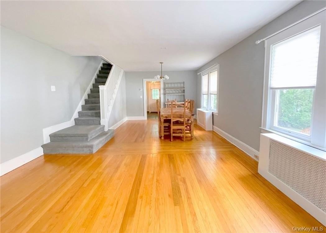 306 Soundview Ave - Photo 7 of 28