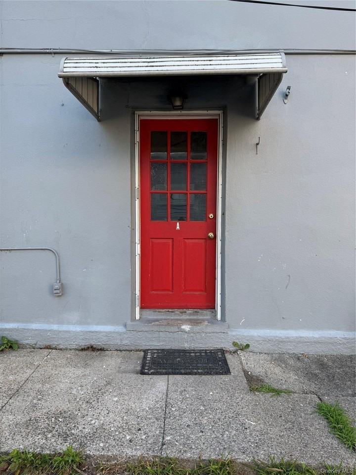 29 Spring St #A - Photo 2 of 9
