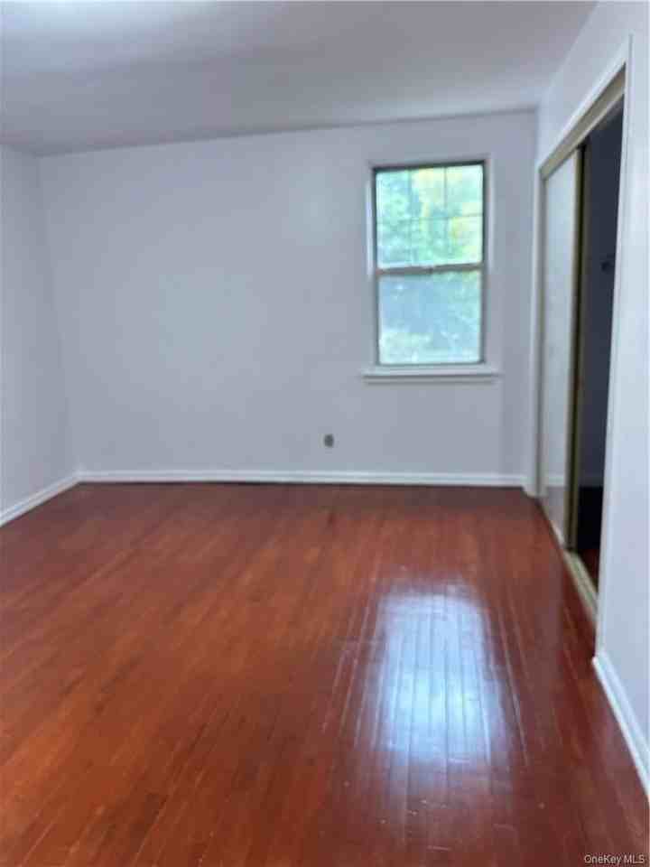 101 Carpenter Ave #E12 - Photo 4 of 5