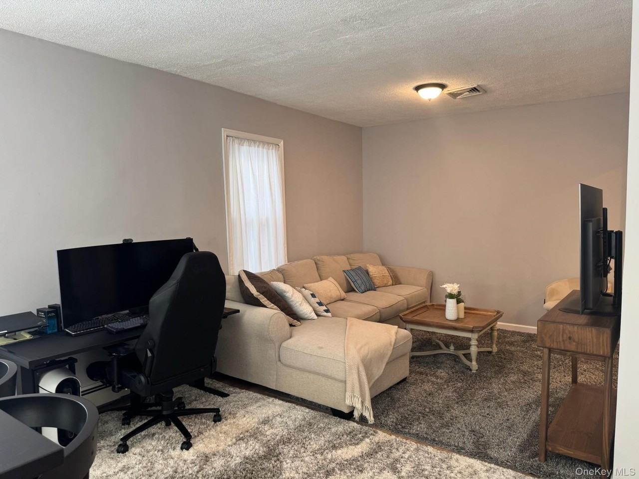 172 Main St #1 - Photo 5 of 16