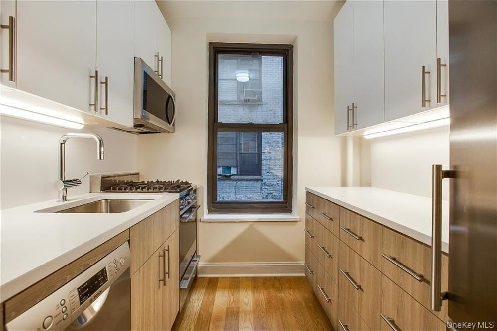 425 Central Park W #4F - Photo 2 of 10