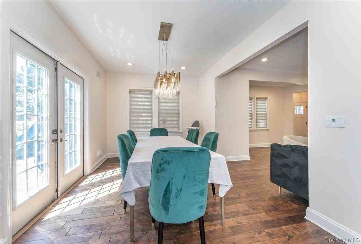 266 Rockaway Tpke - Photo 6 of 35