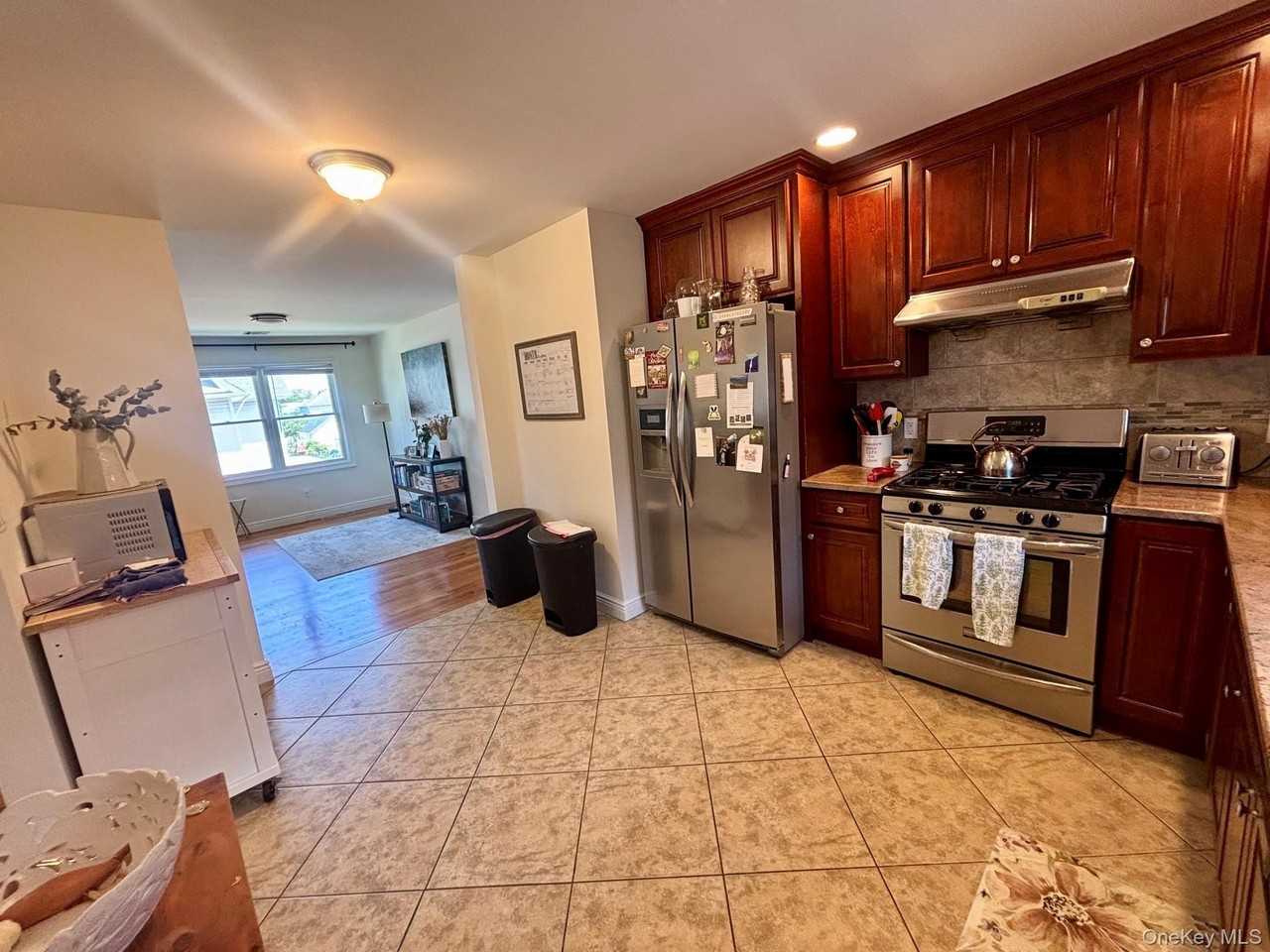 189 Jefferson Ave #2 - Photo 6 of 19