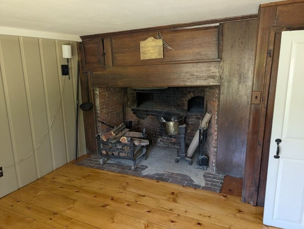 46 Hammond St - Photo 3 of 12