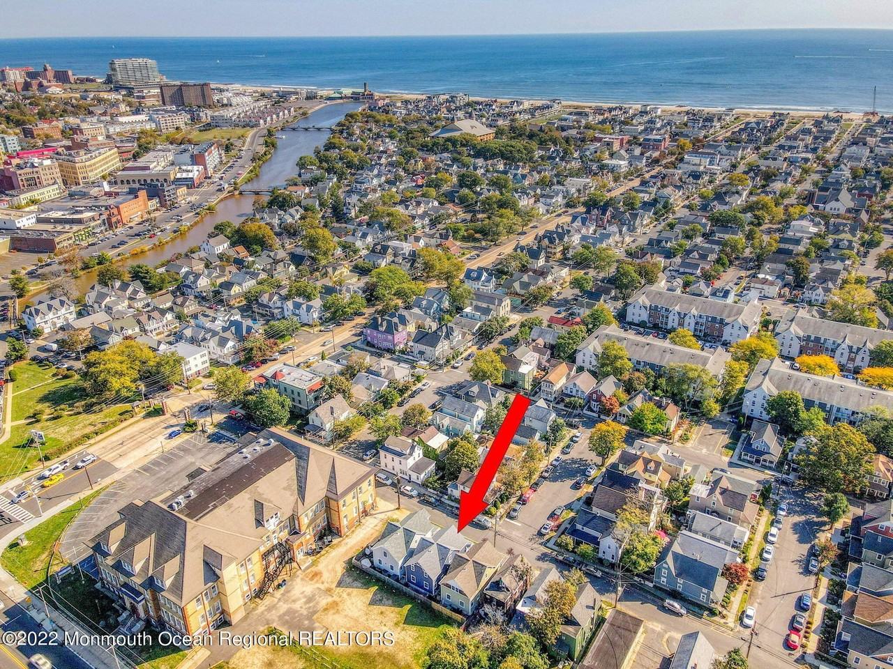 90 Lawrence Ave - Photo 3 of 35