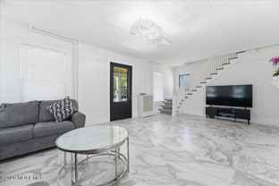 496 W Park Ave - Photo 1 of 1