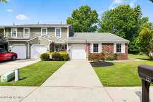 featured image of 99 Oak Ln