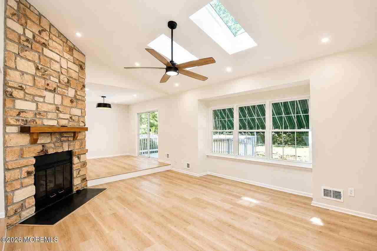 99 Oak Ln - Photo 3 of 42