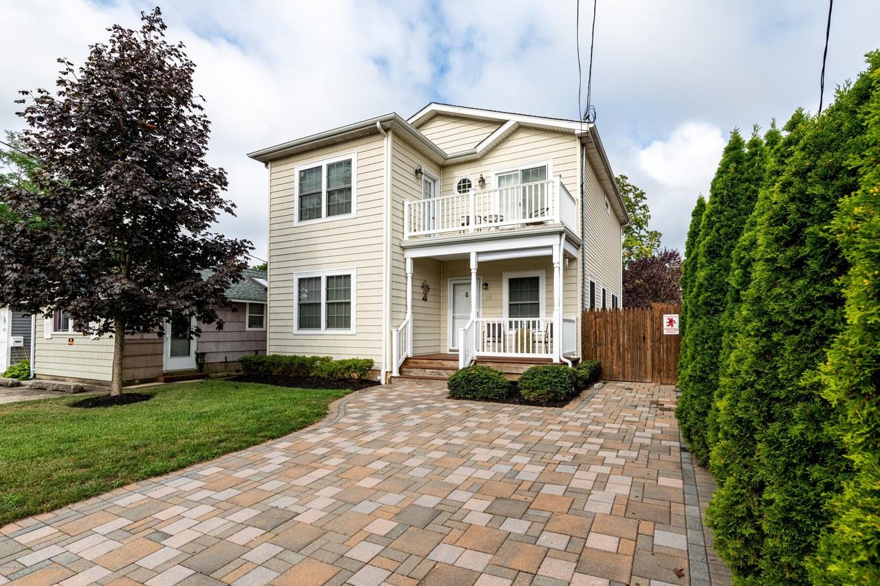 119 6th Ave - Photo 2 of 27