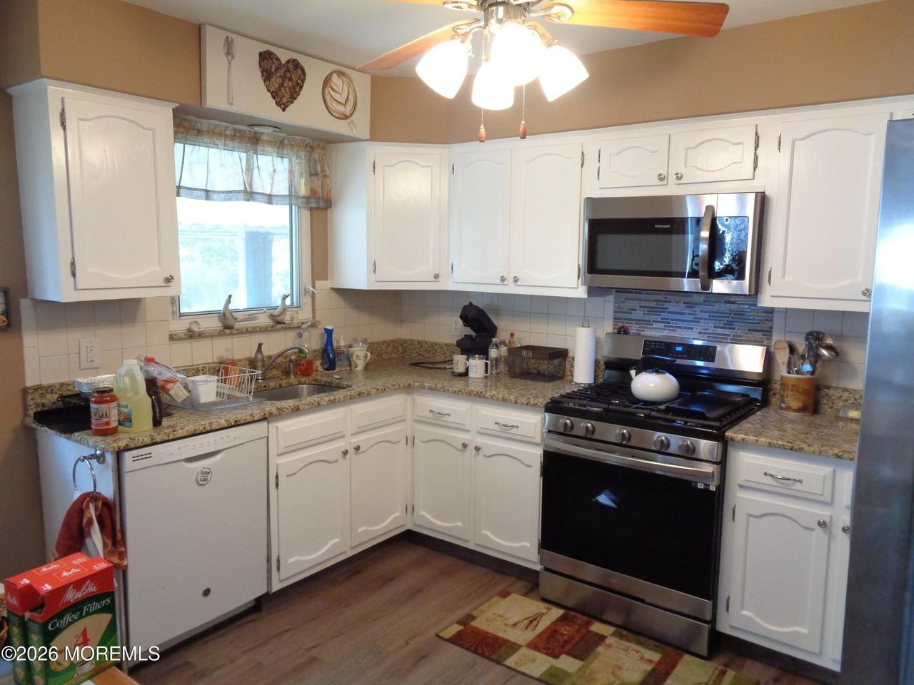 135A Sunset Rd - Photo 7 of 19
