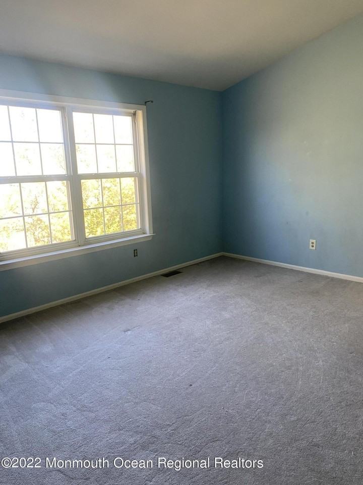 887 Crimson Ct - Photo 7 of 13