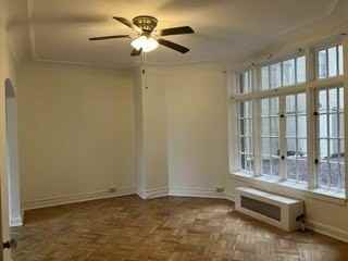 1640 E 50th St #1C - Photo 4 of 8