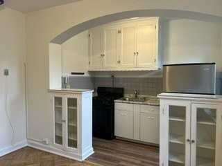 1640 E 50th St #1C - Photo 6 of 8