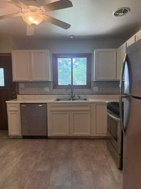 773 Kingston Ln - Photo 3 of 15