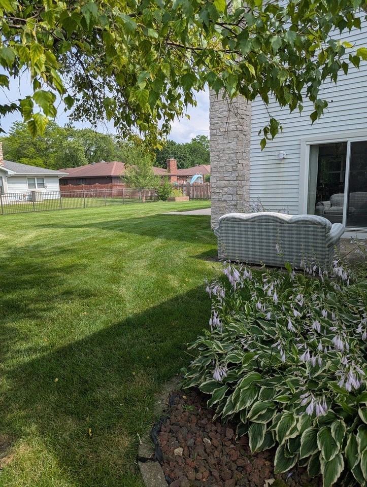 121 Glenridge Ln - Photo 3 of 6