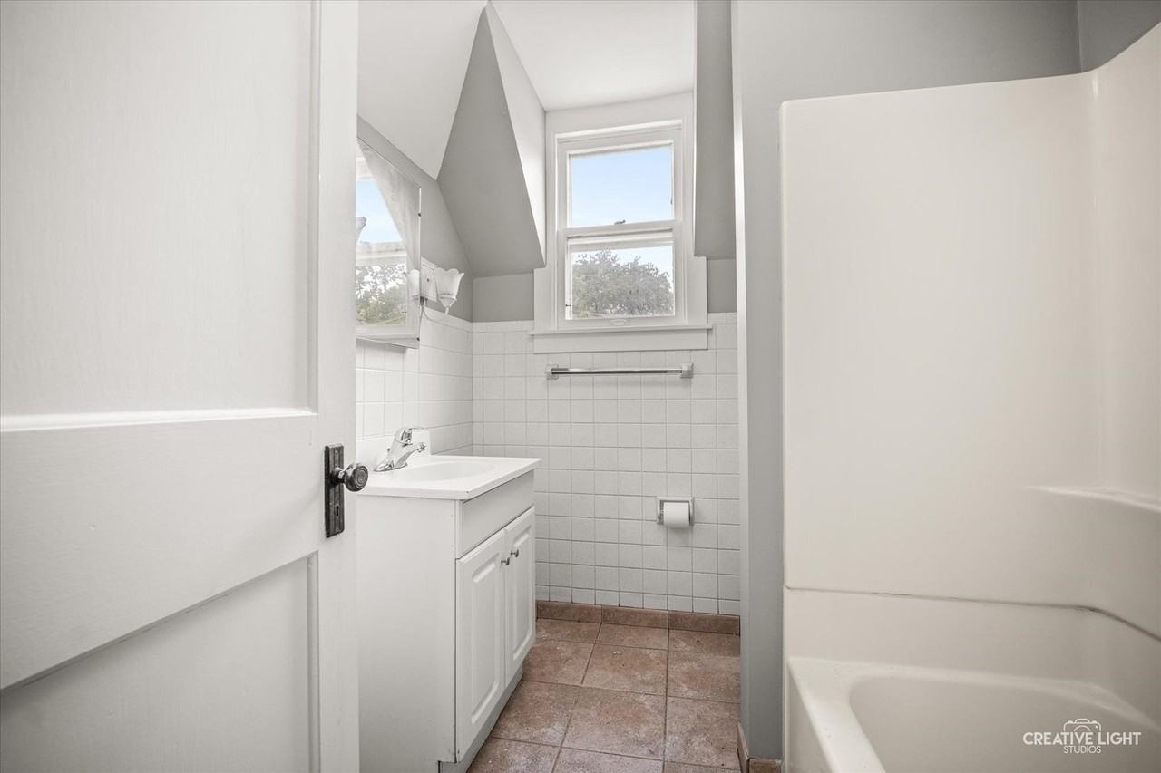 334 Arbor Ave #2 - Photo 5 of 12