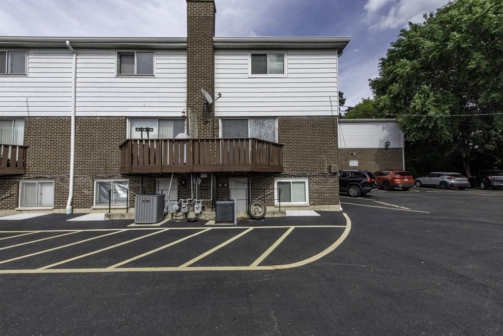 551 W Park Ave #F - Photo 2 of 25